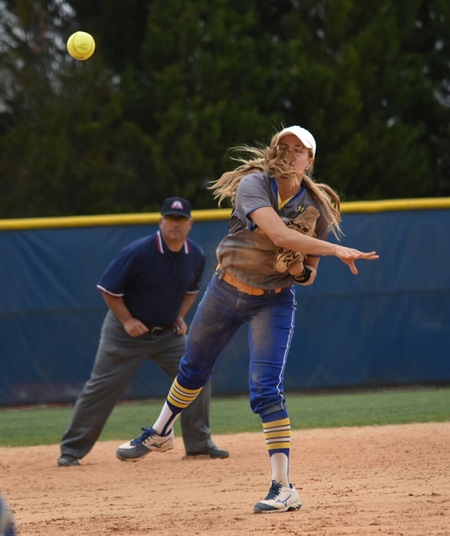 Softball falls to Maryville to conclude season in USA South Tournament